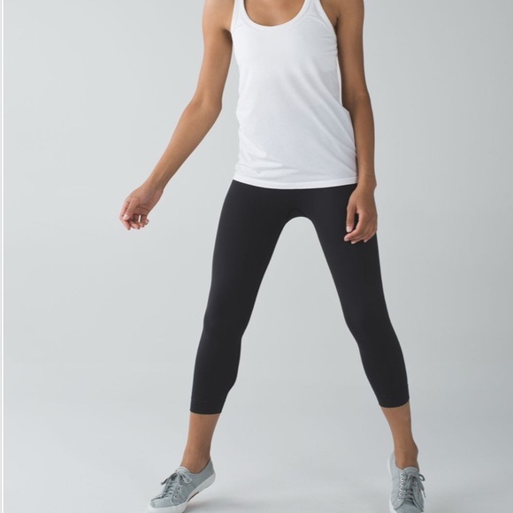 Lululemon Zone in Crop EEUC rare compression style size 6 dark Gray - Picture 1 of 8